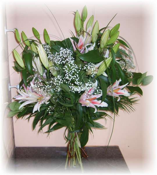 Beautiful Lily Vase Beautiful Lily Vase